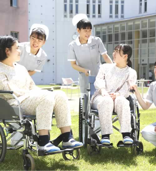 看護科 近畿大学附属福岡高等学校 全日制 近畿大学附属福岡高等学校 全日制