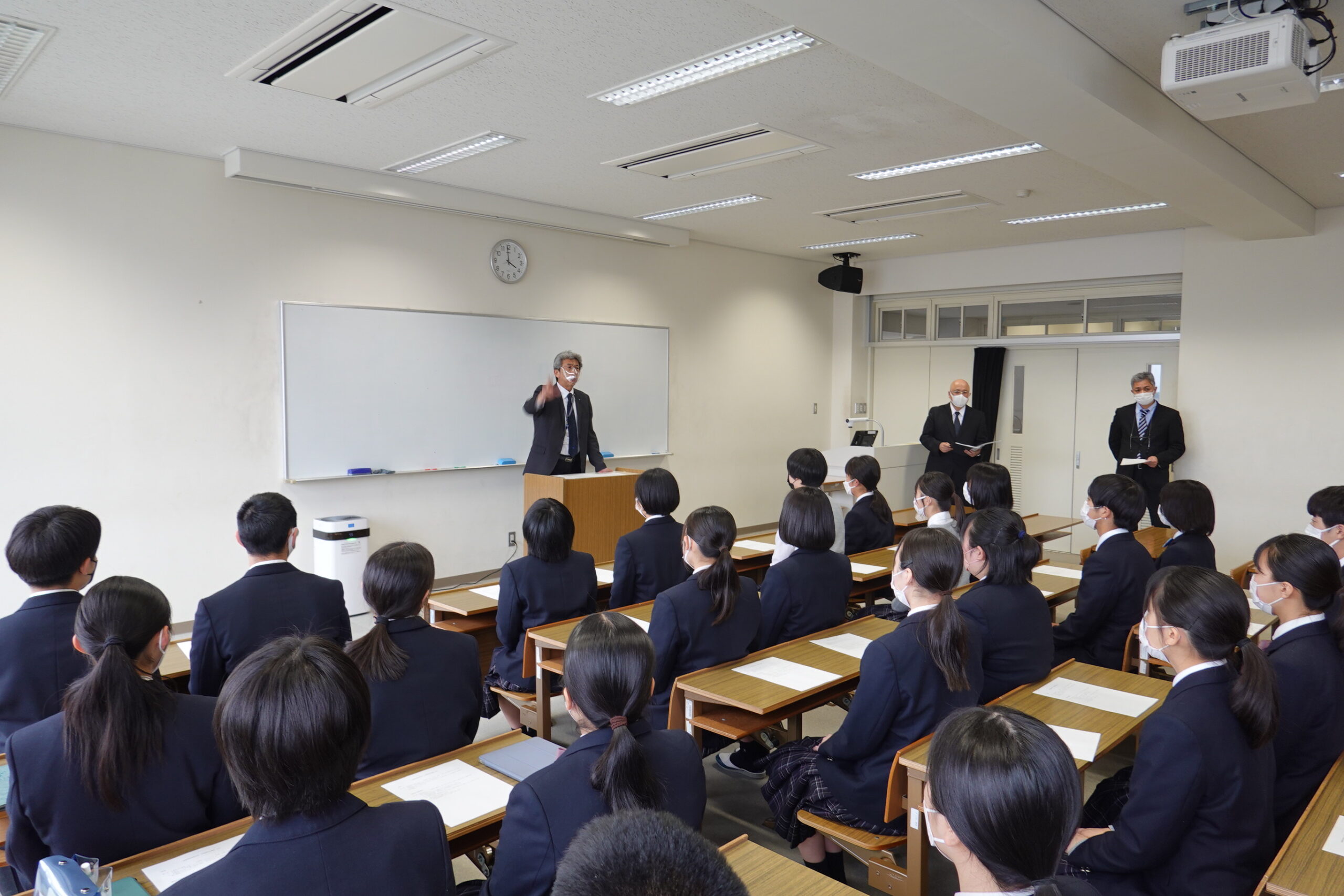 学業 奨学生 と は